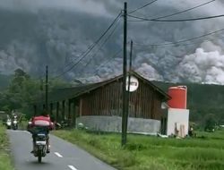 Gawat! Awan Panas Semeru Capai 14 KM, Melewati Jembatan Gladak Perak! Status Naik ke SIAGA