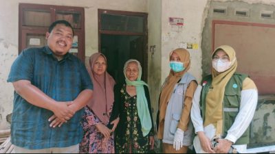 Sentuhan Kemanusiaan di Kertasemaya: Dewan Kiki Arindi dan Puskesmas Turun Tangan Bantu Dua Warga Kurang Mampu