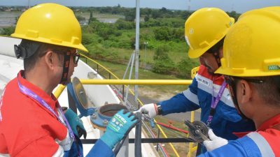 Pastikan Presisi, Personel Kilang Pertamina Uji Alat Ukur di Balongan