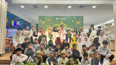Bukan Sekadar Santunan, HMI Indramayu Ajak Anak Yatim Borong Baju Lebaran Sendiri