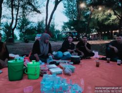 Jalin Solidaritas Tanpa Sekat, Member JIPS GYM Indramayu Gelar Bukber di Pantai Cemara