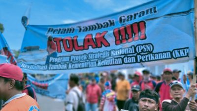 Alun-Alun Indramayu Membara! Aksi Tolak Tambak Nila Berujung Anarkis, Fasilitas Publik Hancur Lebur!