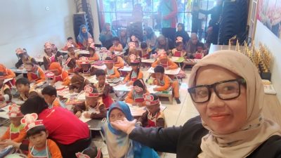 Ceria dan Edukatif: Puluhan Siswa TK dan Kober Suni Fadhlah Ikuti Cooking Class di Red Pizza Jatibarang