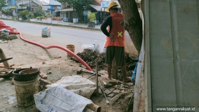 Aroma Proyek Asal Jadi! Pekerjaan PLN di Indramayu Amburadul, Warga Griya Ayu Meradang