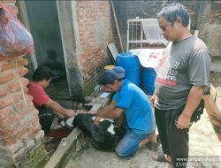 IWO Indramayu Blusukan Bagikan Daging Kurban, Sentuh Langsung Hati Warga di Hari Raya