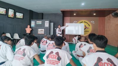 Sang Guru Badai Meganagara Drajat Gembleng Atlet Tarung Derajat Sewilayah Tiga