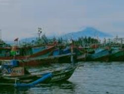 Tragedi Perairan Balongan: KM Ratna Ningsih Tenggelam Dihantam Ombak, Tiga ABK Hilang