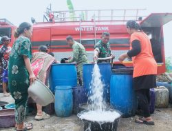 Kodim 0616/Indramayu Gerak Cepat Salurkan 10.000 Liter Air Bersih untuk Warga Krangkeng